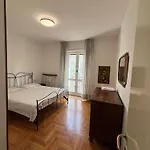 Side And View - New Bright * Lecco